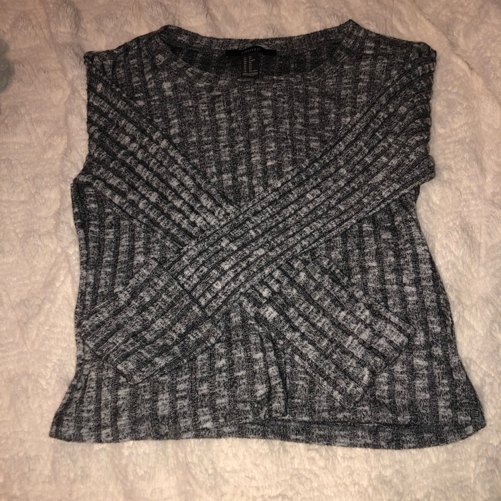 Cropped long sleeve